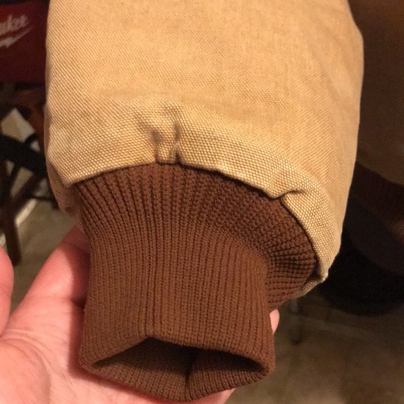 Vintage Red Quilt Lined Tan Carhartt Jacket NO HOOD - Picture 5 of 16